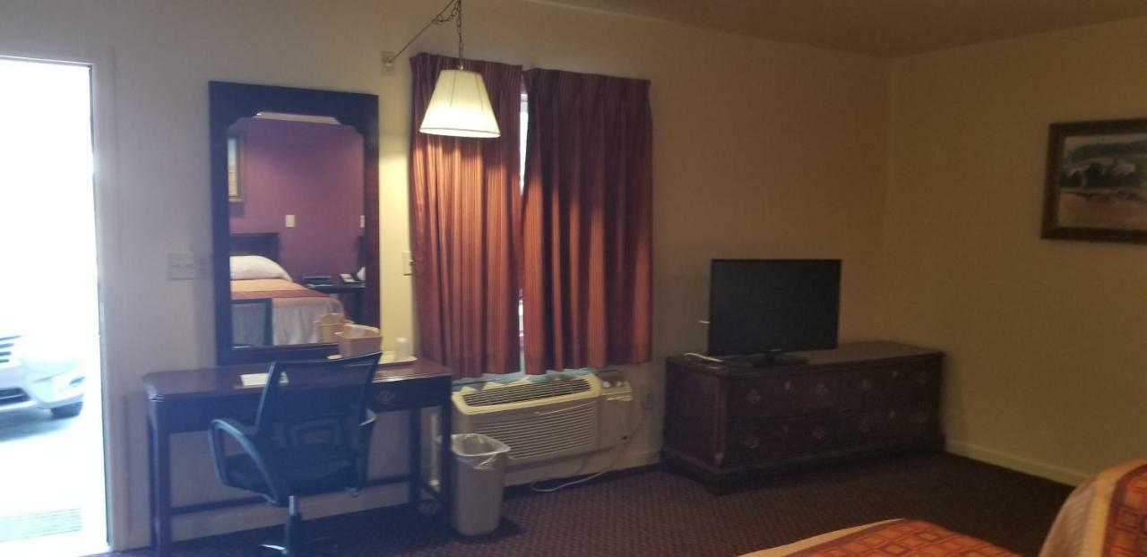 Classic Inn Lancaster Smoketown  エクステリア 写真