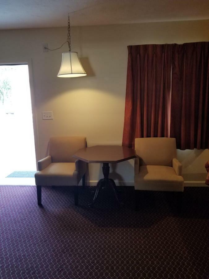 Classic Inn Lancaster Smoketown  エクステリア 写真