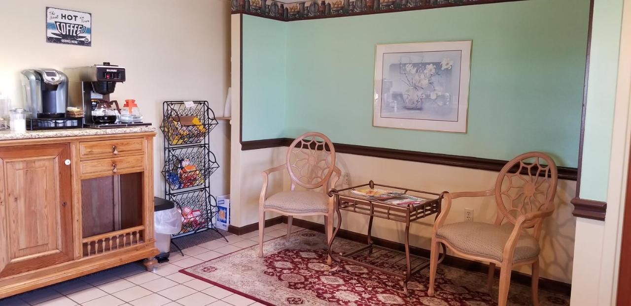 Classic Inn Lancaster Smoketown  エクステリア 写真